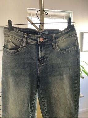 High-Rise Skinny Jeans in Washed Black